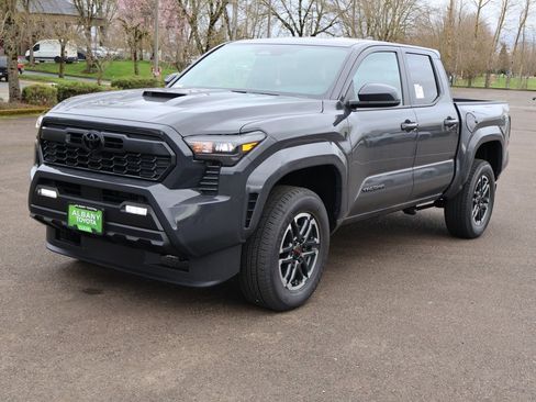 Used 2026 Toyota Tacoma TRD Sport image 11