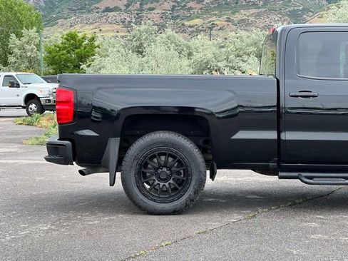 Used 2019 Chevrolet Silverado 1500 LT w/ All Star Edition AWD/4WD image 9
