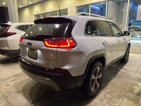 Used 2020 Jeep Cherokee Limited image 4