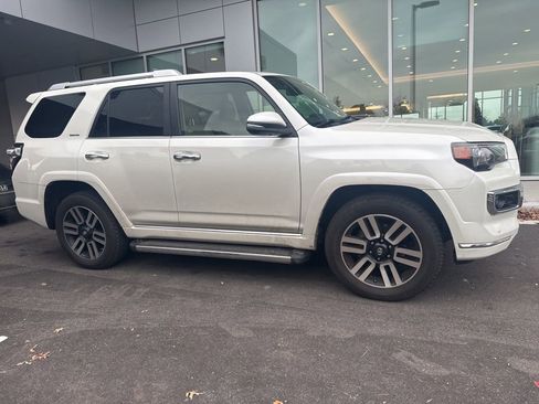 Used 2016 Toyota 4Runner Limited image 2