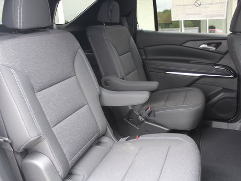 New 2026 Chevrolet Traverse LT w/ Driver Confidence Package AWD/4WD image 15