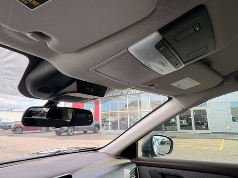 Used 2022 Nissan Rogue SV image 28