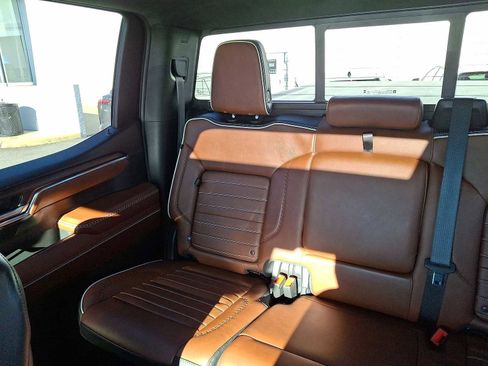 Used 2024 GMC Sierra 1500 Denali Ultimate image 13