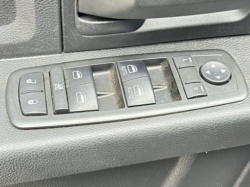 Used 2014 RAM 1500 Express image 13