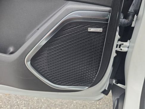Certified 2025 GMC Acadia Elevation FWD image 17