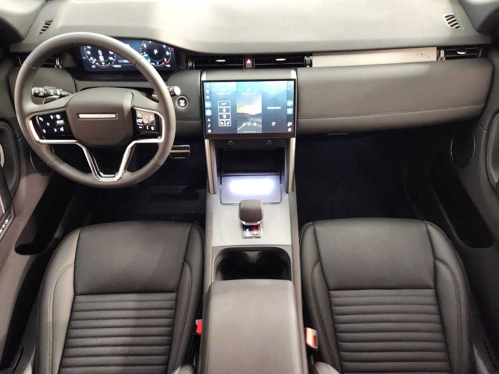 Used 2026 Land Rover Discovery Sport Landmark AWD/4WD image 4