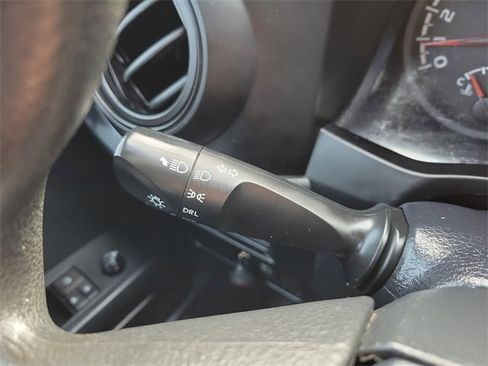 Used 2019 Toyota Tacoma SR image 23