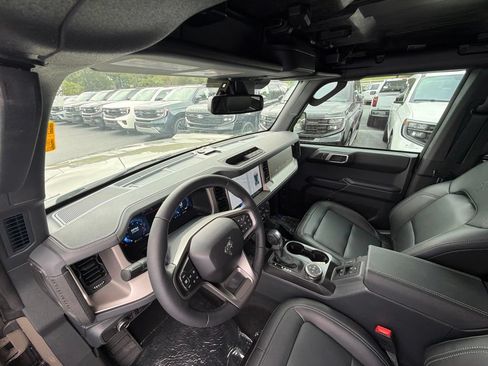 New 2026 Ford Bronco Outer Banks AWD/4WD image 14
