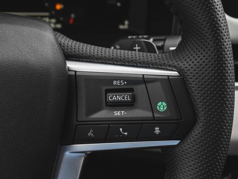 New 2025 Mitsubishi Outlander SE image 21