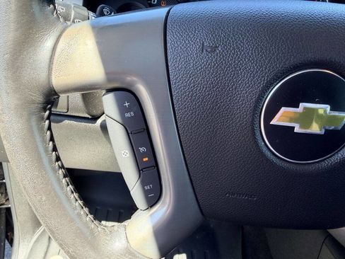 Used 2013 Chevrolet Suburban LT AWD/4WD image 16