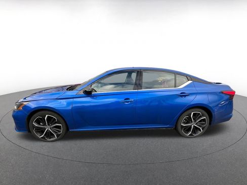 Used 2025 Nissan Altima 2.5 SR image 4