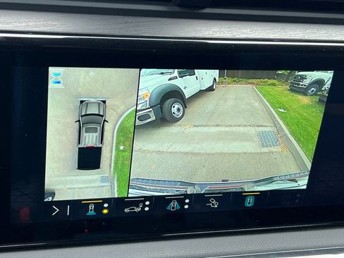 Used 2023 GMC Sierra 1500 AT4 image 19