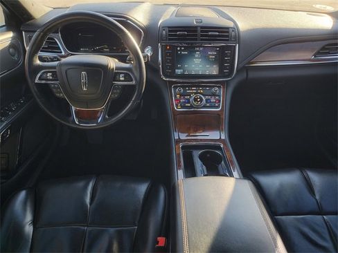 Used 2019 Lincoln Continental Reserve image 32