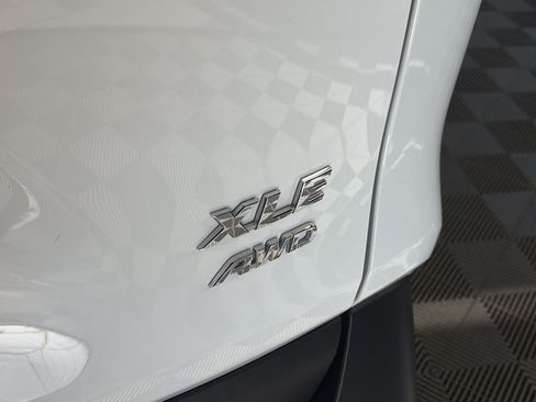 Used 2025 Toyota RAV4 XLE AWD/4WD image 15