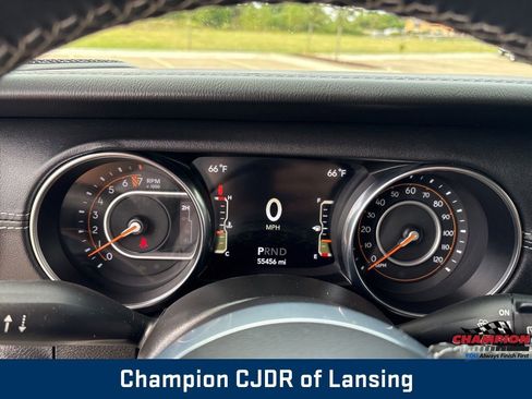 Used 2021 Jeep Wrangler Unlimited Sahara w/ Uconnect 4C Nav & Sound Group image 27