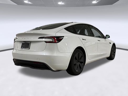 Used 2025 Tesla Model 3 Long Range RWD image 9