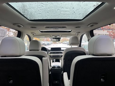 Used 2022 Kia Telluride SX w/ Nightfall Edition Package image 11