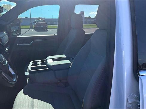 Used 2025 GMC Sierra 2500 SLE AWD/4WD image 23