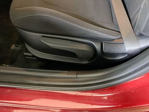 Used 2024 Hyundai Elantra SEL FWD image 25