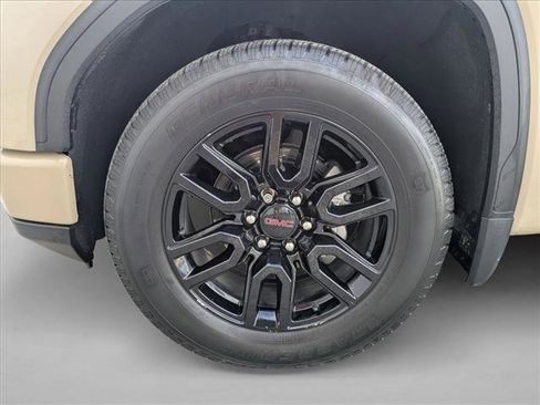Used 2022 GMC Sierra 1500 Elevation image 24