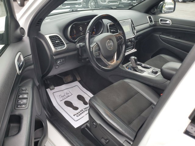 Used 2022 Jeep Grand Cherokee Laredo X AWD/4WD image 12