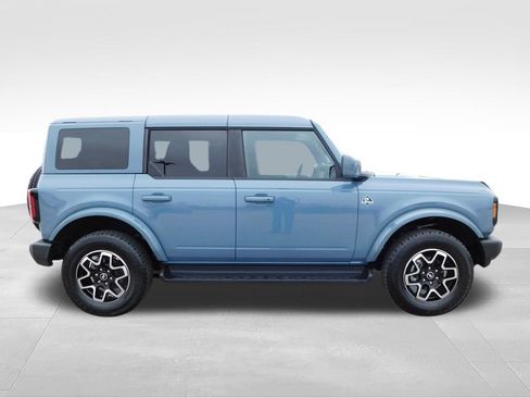 Used 2025 Ford Bronco Outer Banks AWD/4WD image 2