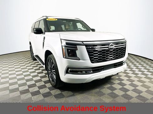 Certified 2025 Nissan Armada Platinum Reserve image 3