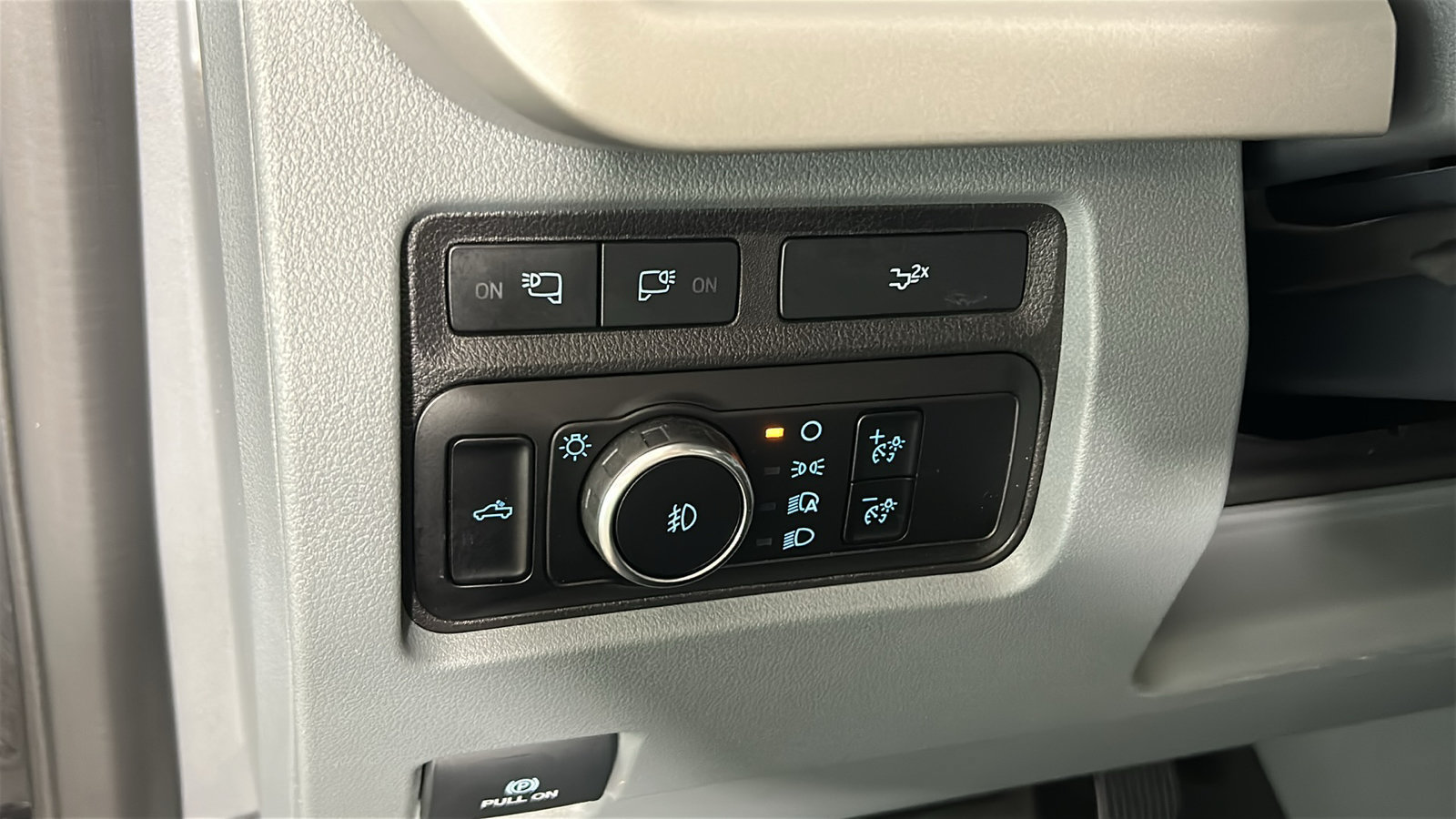 Used 2024 Ford F250 XLT w/ XLT Premium Package AWD/4WD image 24