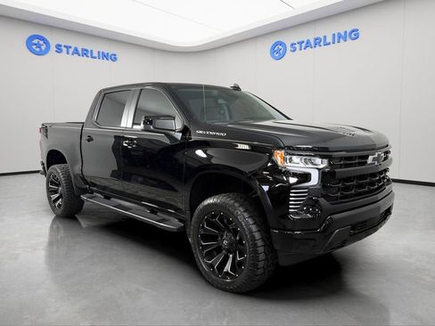 Used 2025 Chevrolet Silverado 1500 RST w/ Convenience Package II AWD/4WD image 13