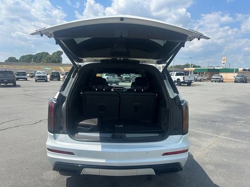 Used 2023 Cadillac XT6 Sport w/ LPO, ONYX Package AWD/4WD image 9