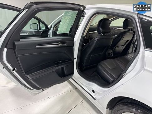 Used 2019 Ford Fusion Energi Titanium image 23