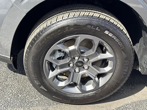 Used 2024 Ford Maverick XLT image 11