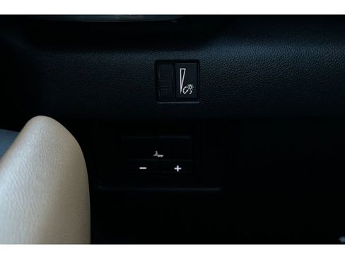 Used 2023 GMC Canyon AT4 w/ AT4 Premium Package image 30