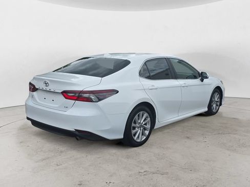 Used 2024 Toyota Camry LE FWD image 5