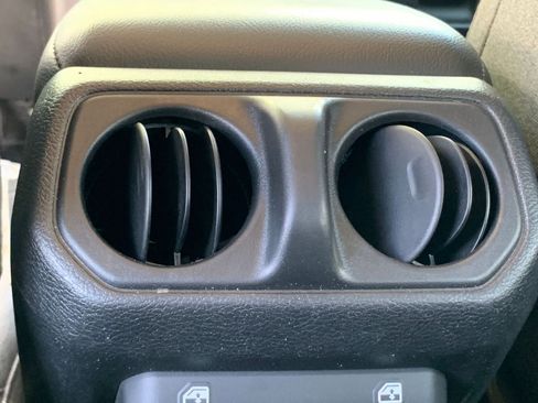 Used 2025 Jeep Wrangler Sport S image 22