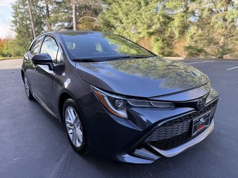 Used 2021 Toyota Corolla SE image 3