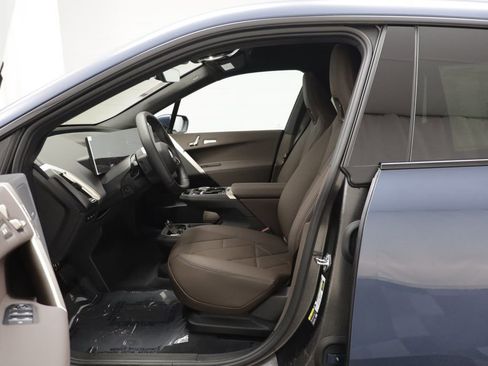 New 2026 BMW iX xDrive45 image 6