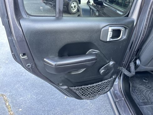 Used 2021 Jeep Wrangler Unlimited Sport image 26