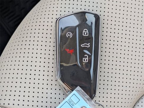 New 2026 Volkswagen Atlas SE image 32