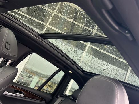 Used 2023 BMW X3 sDrive30i image 32