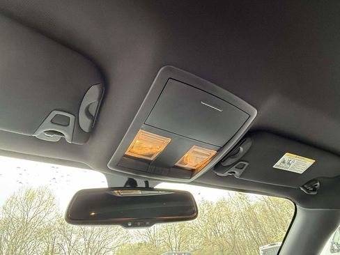 Used 2012 Dodge Challenger SRT8 w/ Premium Sound Group image 25