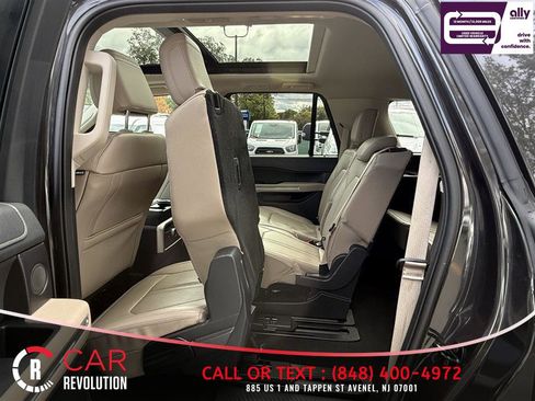 Used 2024 Ford Expedition Max Limited AWD/4WD image 48