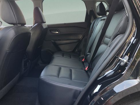 Used 2023 Nissan Rogue SL w/ SL Premium Package image 11