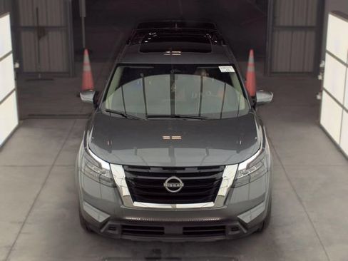 Certified 2025 Nissan Pathfinder SV w/ SV Premium Package AWD/4WD image 12