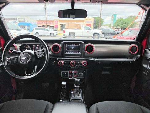 Used 2018 Jeep Wrangler Unlimited Sport S AWD/4WD image 19