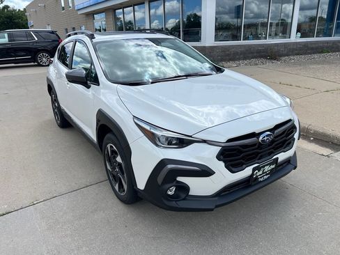 Used 2026 Subaru Crosstrek 2.5i Limited w/ Crosstrek Mirror Package AWD/4WD image 2