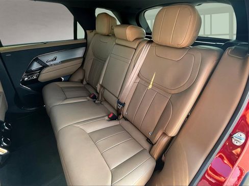Used 2025 Land Rover Range Rover Sport SE image 27
