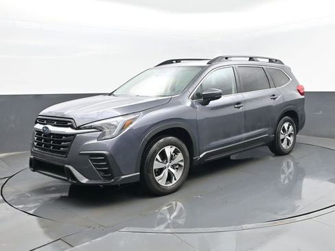 Used 2025 Subaru Ascent Premium image 1
