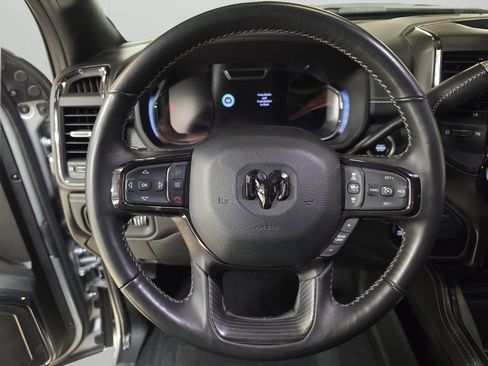 Used 2024 RAM 2500 Limited AWD/4WD image 18