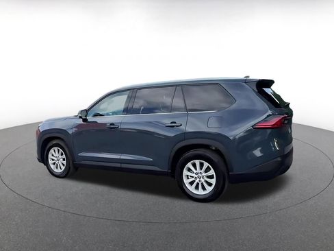 Used 2025 Toyota Grand Highlander FWD image 10